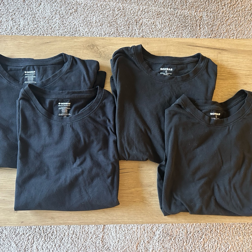 Pack of 4 Black Bombas M/L Women’s T shirts